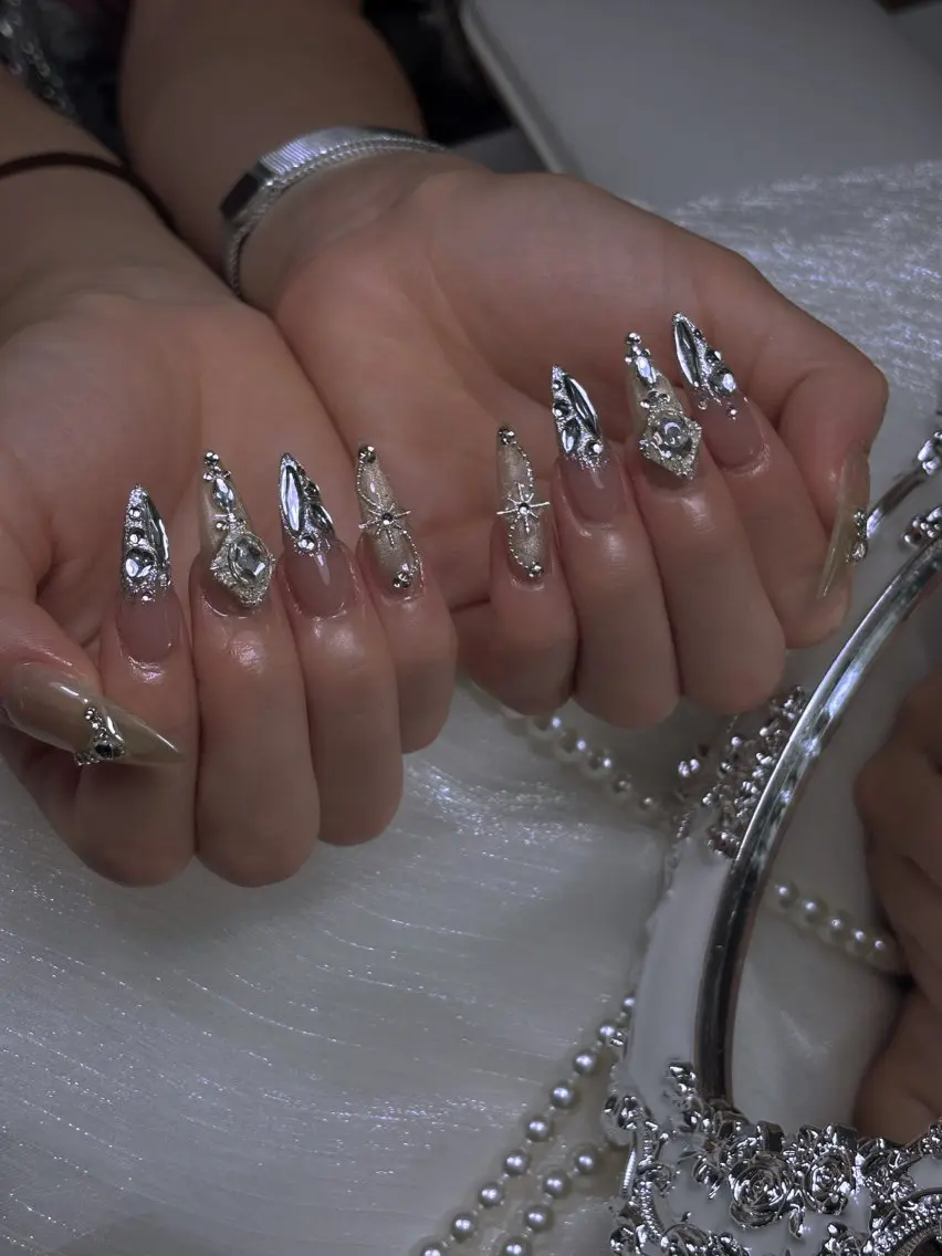 ネイル キラキラネイル 韓国ネイル マグネットネイル 夏ネイル ワンホンネイル ハンドネイル Sully Nail  Labのネイルデザイン
