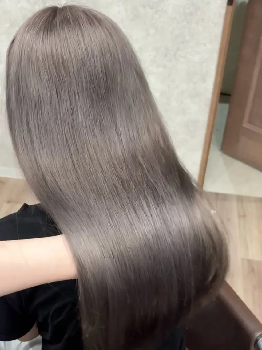 ロング カラー 透明感カラー 林 綾花のヘアスタイル