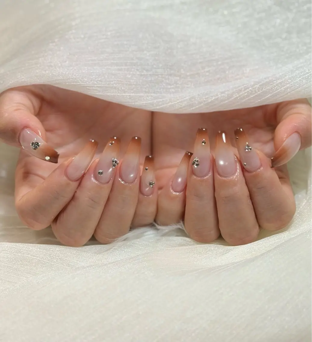 ネイル オーロラネイル チークネイル フットネイル フレンチネイル ジェルネイル ハンドネイル Nichi Nailsのネイルデザイン