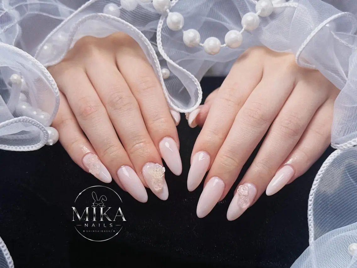 ネイル フレンチネイル 韓国ネイル ロングネイル マグネットネイル 持ち込み ハンドネイル Mika Nails 心斎橋のネイルデザイン