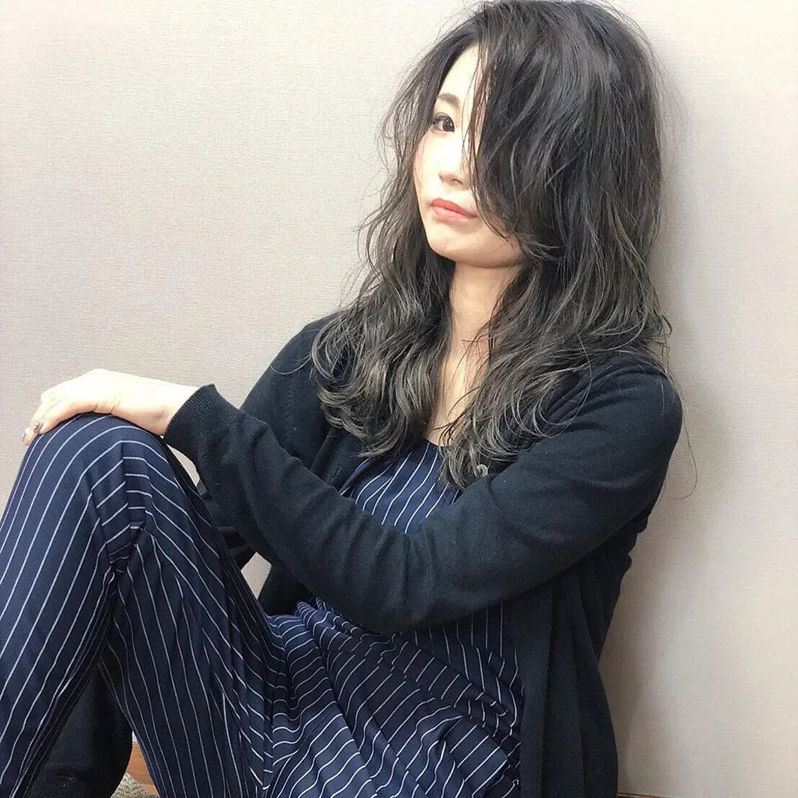 カラー 透明感カラー グレージュ ハイライトカラー hairsolon Geminiのヘアスタイル