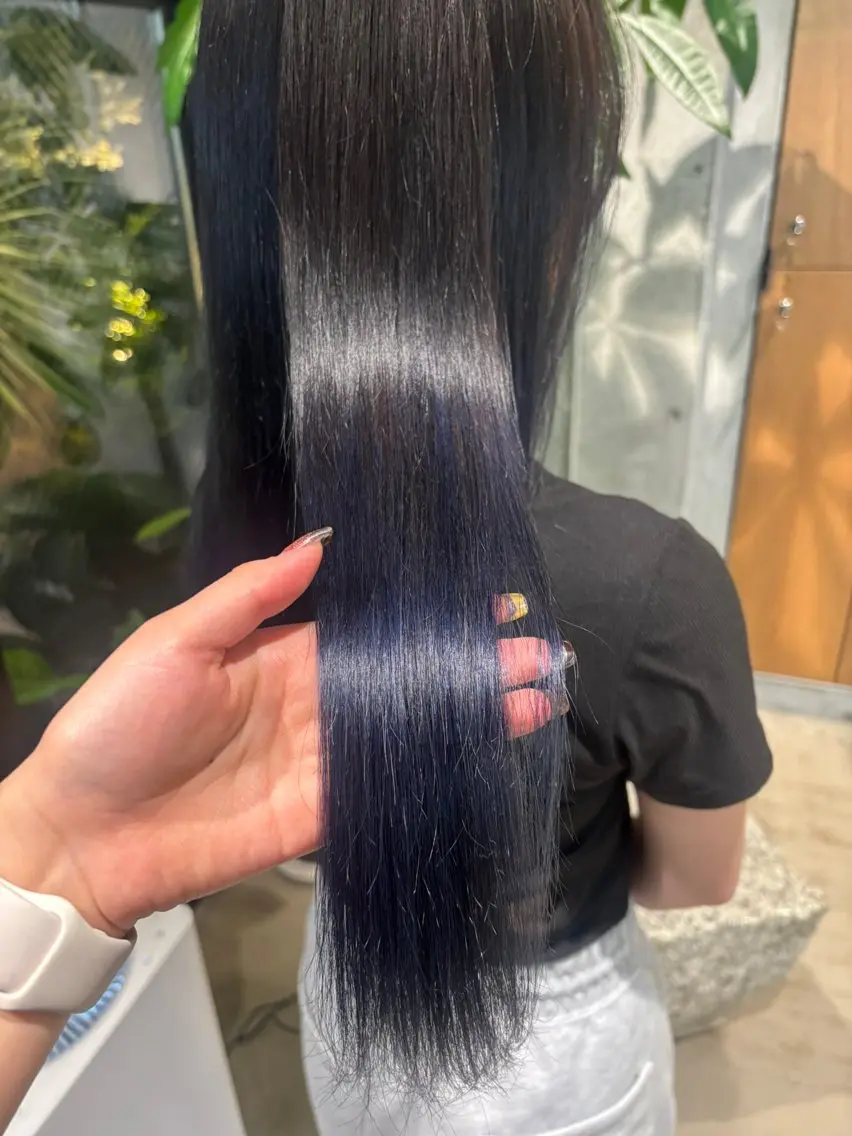 ロング カラー ヘアカラー 林 璃乙菜のヘアスタイル