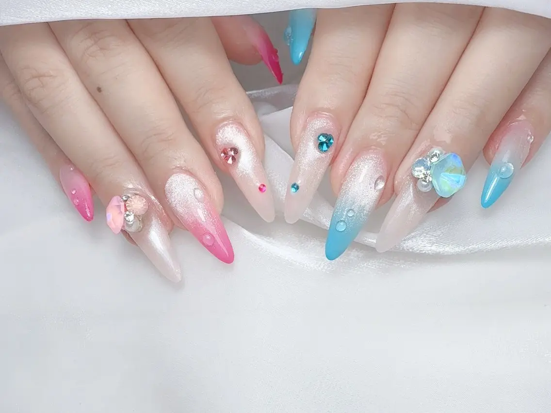 ネイル 🎀M nails✨ ビューティーのネイルデザイン