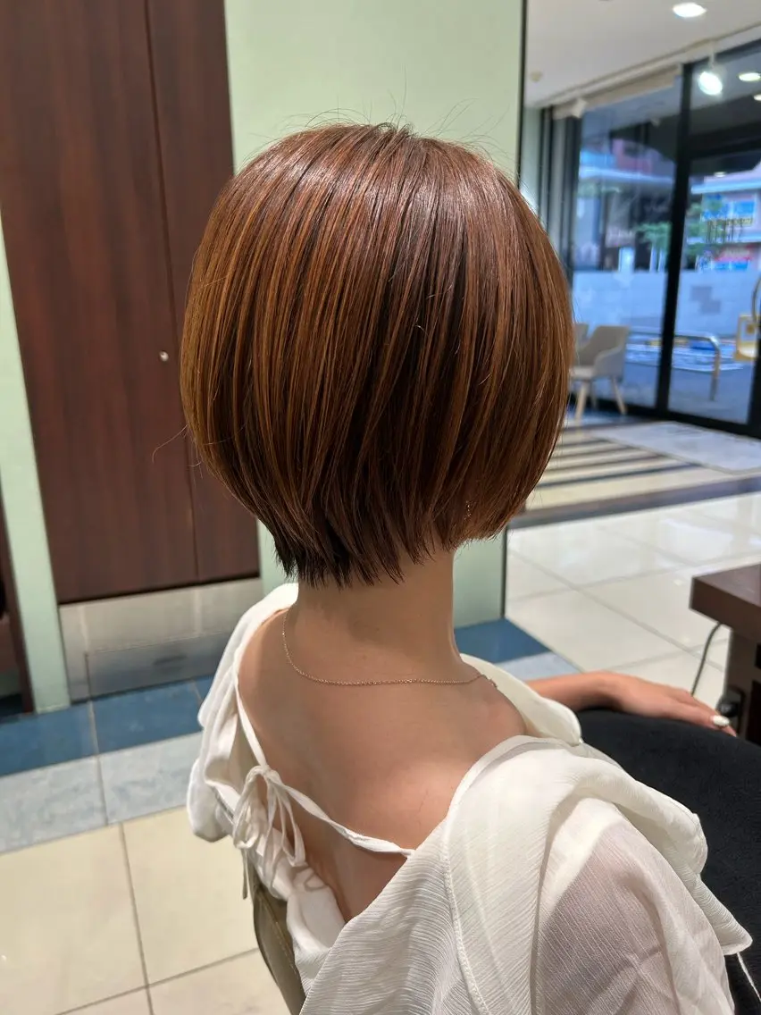 【脱白髪染め❗️】カット+白髪ぼかしハイライト+カラーの写真