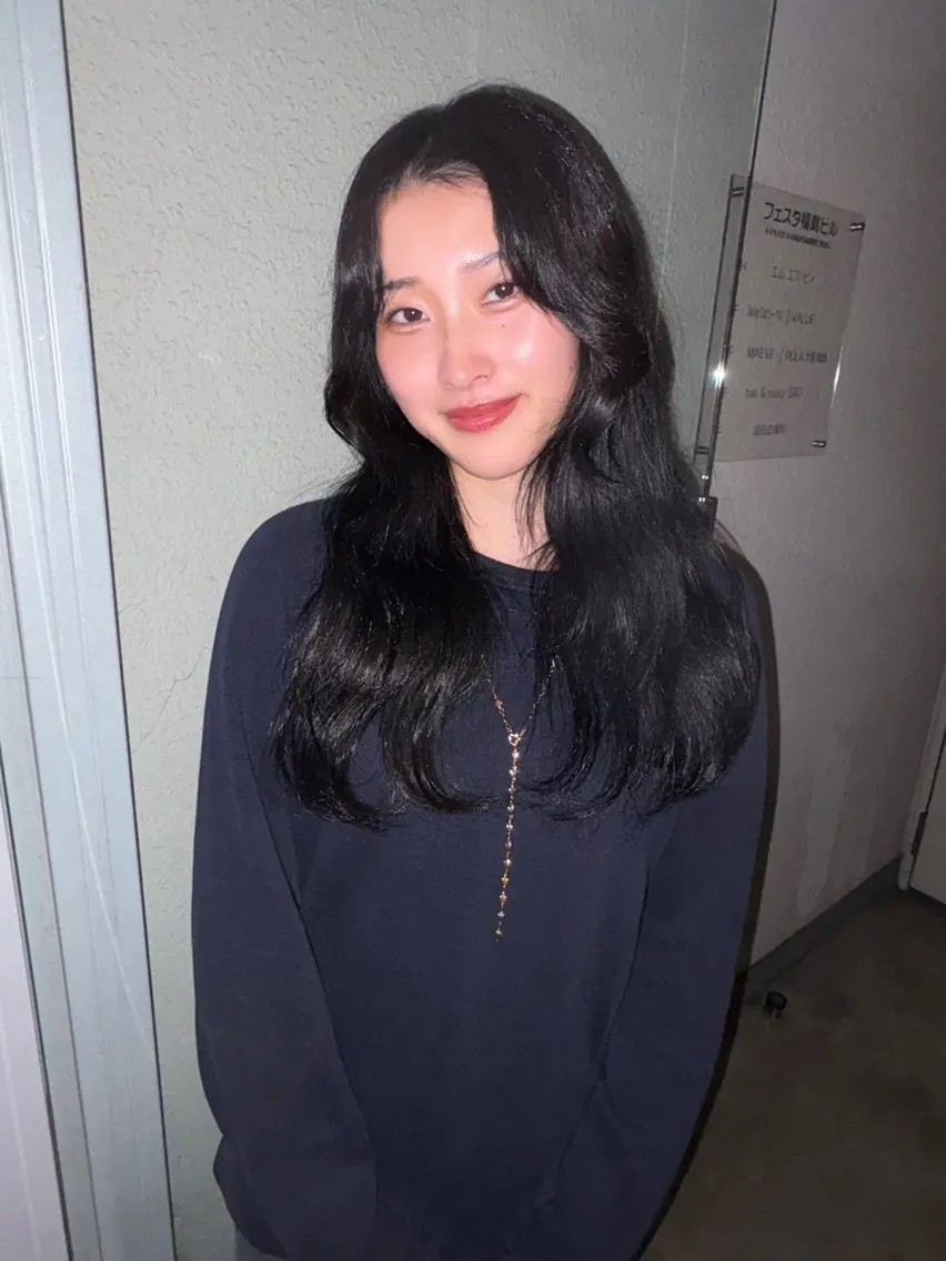 ロング ヘアカラー siki yuikaのヘアスタイル