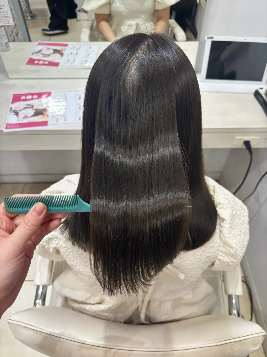 セミロング カラー カット ヘアカラー トリートメント 🎀ゆい🎀 髪質改善カラー🎀のヘアスタイル
