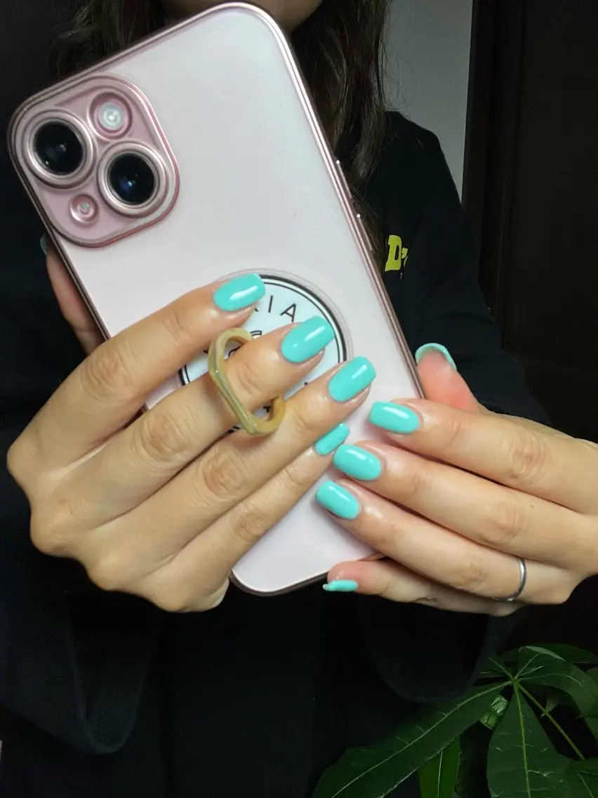 ネイル ワンカラーネイル フットネイル nail salon Reversiのネイルデザイン