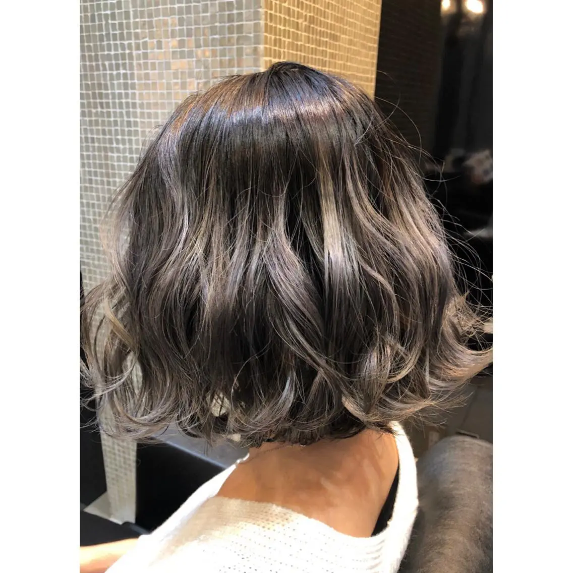 ショート カラー グラデーションカラー 女性リピ90%🍨 🩷佐藤みずきのヘアスタイル