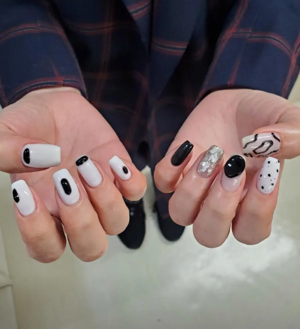 ネイル アートネイル ジェルネイル ニュアンスネイル ぷっくりネイル スカルプネイル ハンドネイル nailstudio eviz新宿店のネイルデザイン