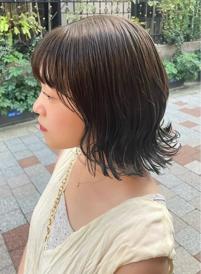 カラー ベージュカラー オリーブベージュ shiro.kobe 森彩華のヘアスタイル