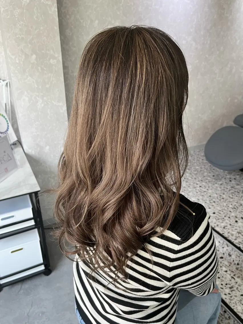ロング カラー 池田 真衣のヘアスタイル