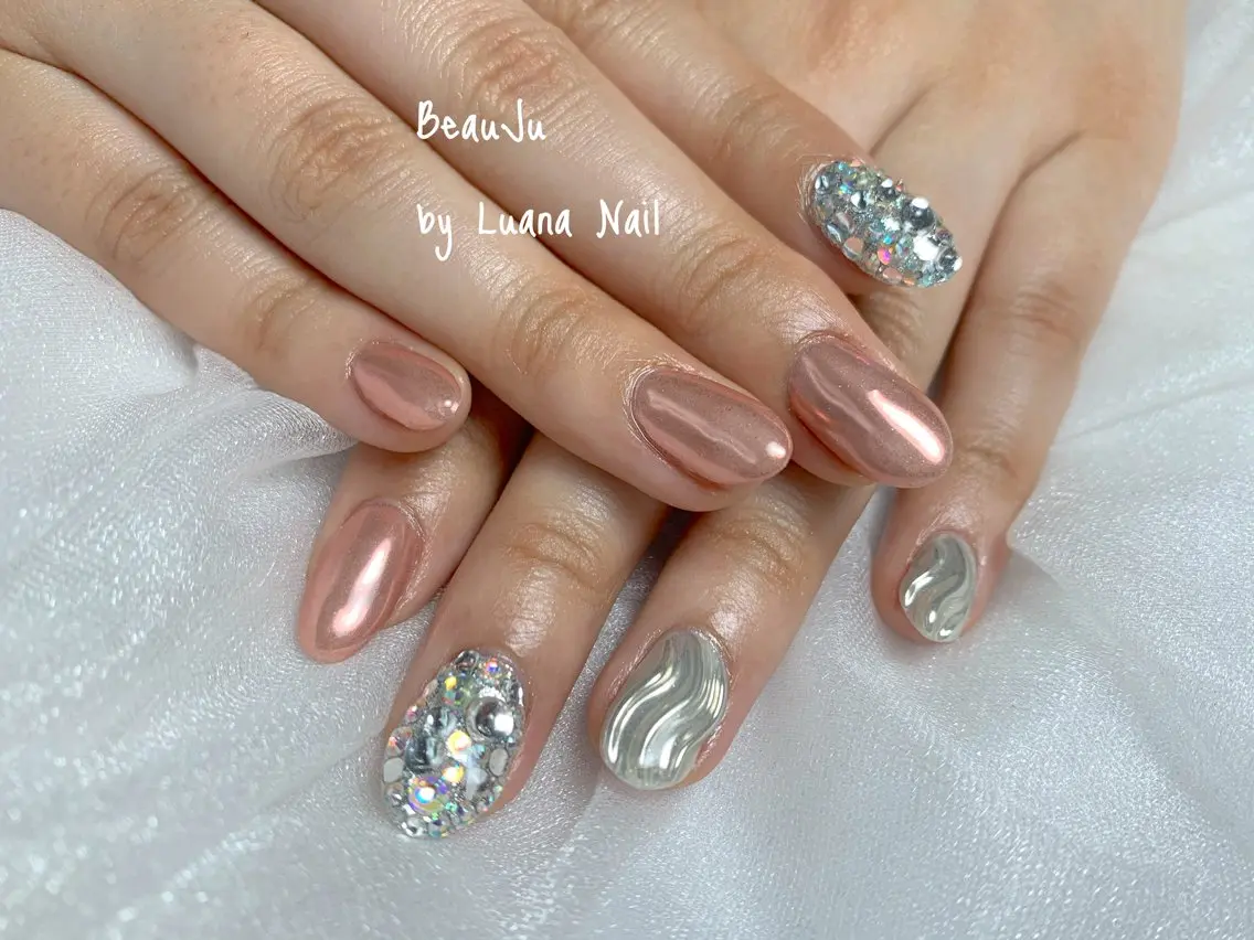 ネイル ミラーネイル ハンドネイル BeauJu by Luana Nailのネイルデザイン