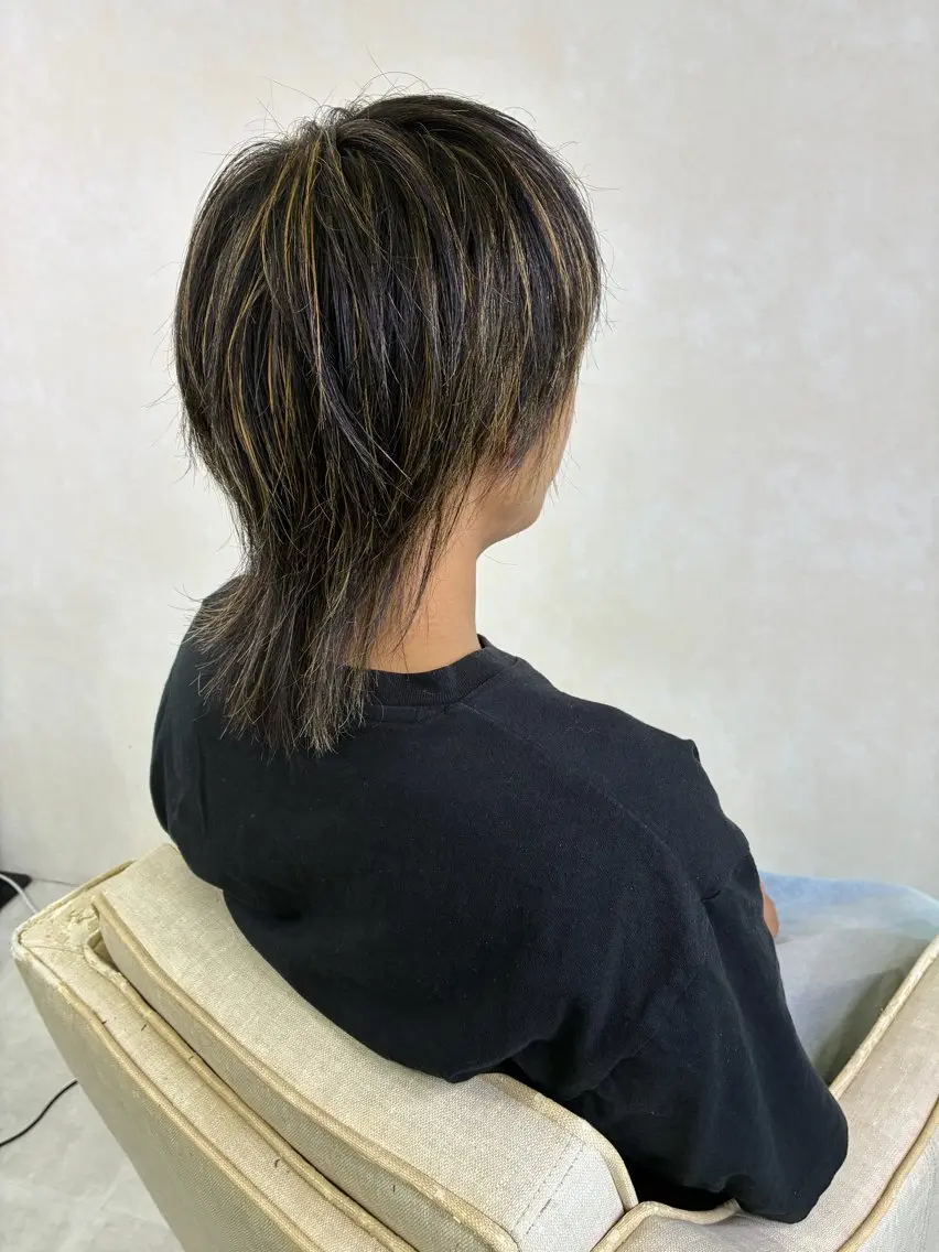 ミディアム カラー メンズ メンズメッシュ メッシュ カット ヘアカラー メンズ特化✨パーマス タイル大得意安田海斗のヘアスタイル