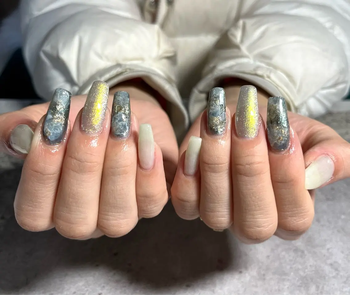 ミディアム 2DY NAIL SALONのネイルデザイン