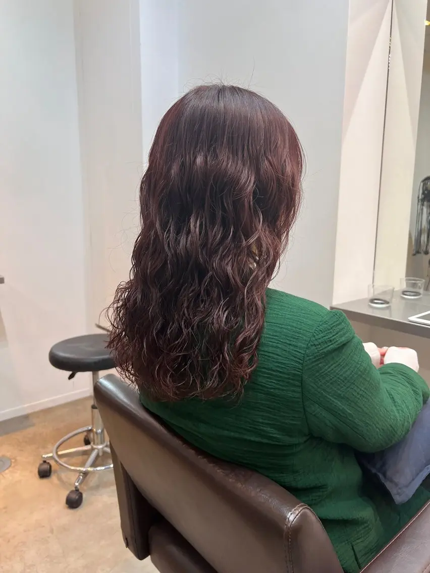 ミディアム ミディアムパーマ レッドブラウン 🌿朝5分でお洒落 パーマスタイル🌿のヘアスタイル