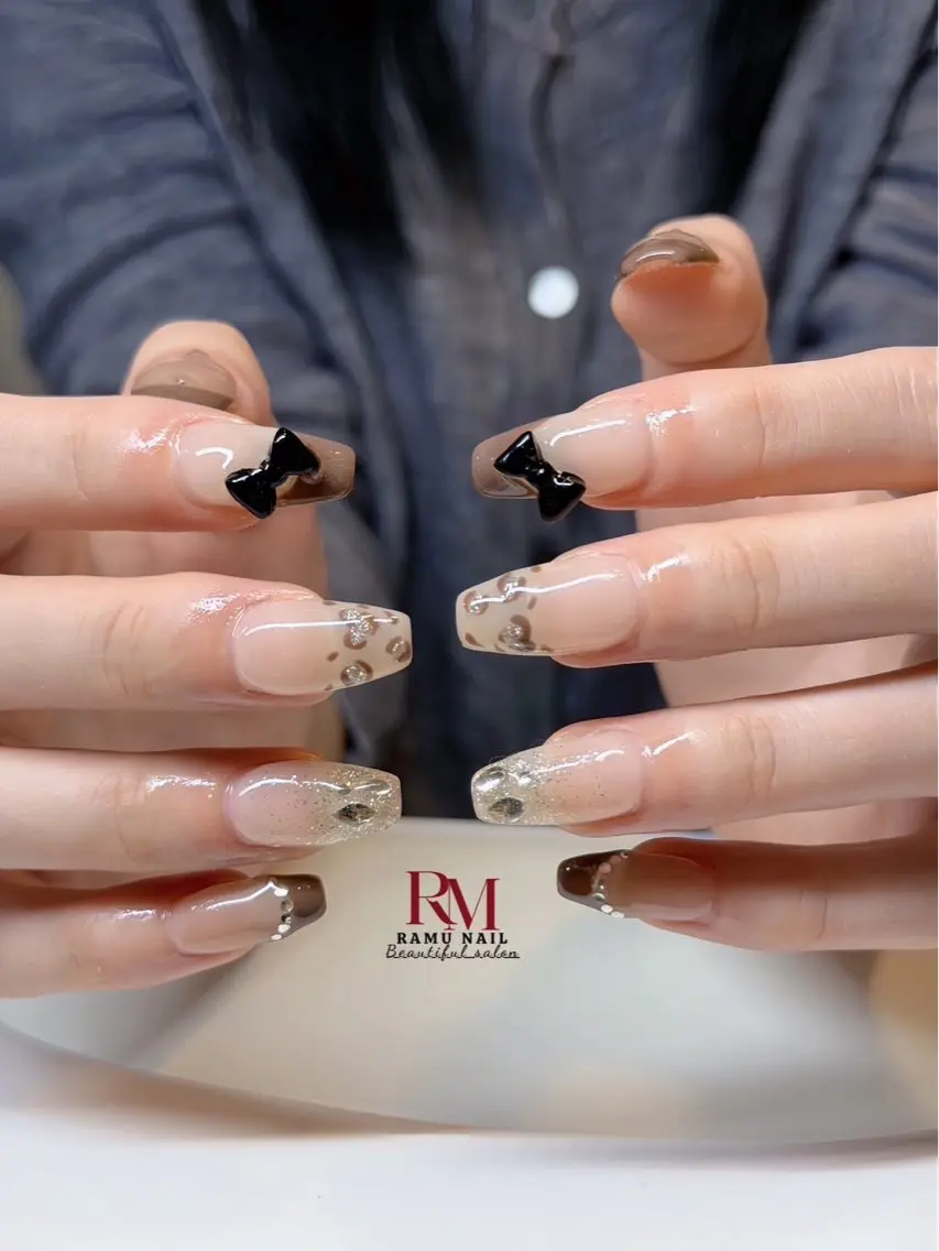 ネイル キラキラネイル マグネットネイル ミラーネイル ピンク ワンホンネイル ハンドネイル RAMU Nail 恵比寿店のネイルデザイン
