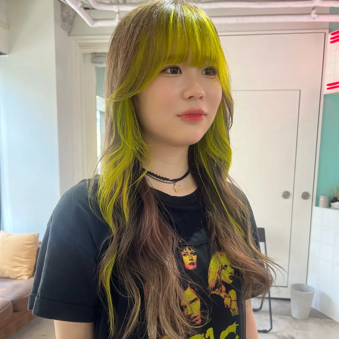 ショート カラー パーマ ヘアアレンジ メンズ ヘアカラー トリートメント 🧨ブリーチー×ボブ レイヤー💎じゅえるのヘアスタイル
