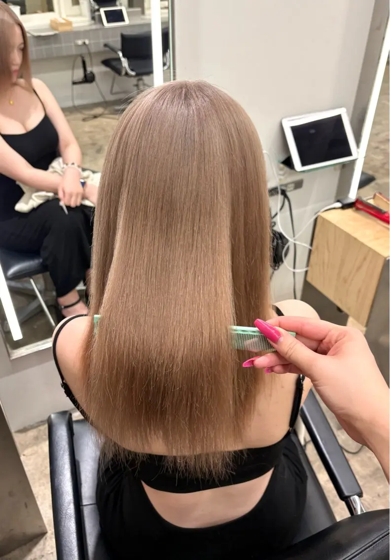 セミロング ヘアカラー ハイトーン/エクステ 🫧🐬Yuihaのヘアスタイル