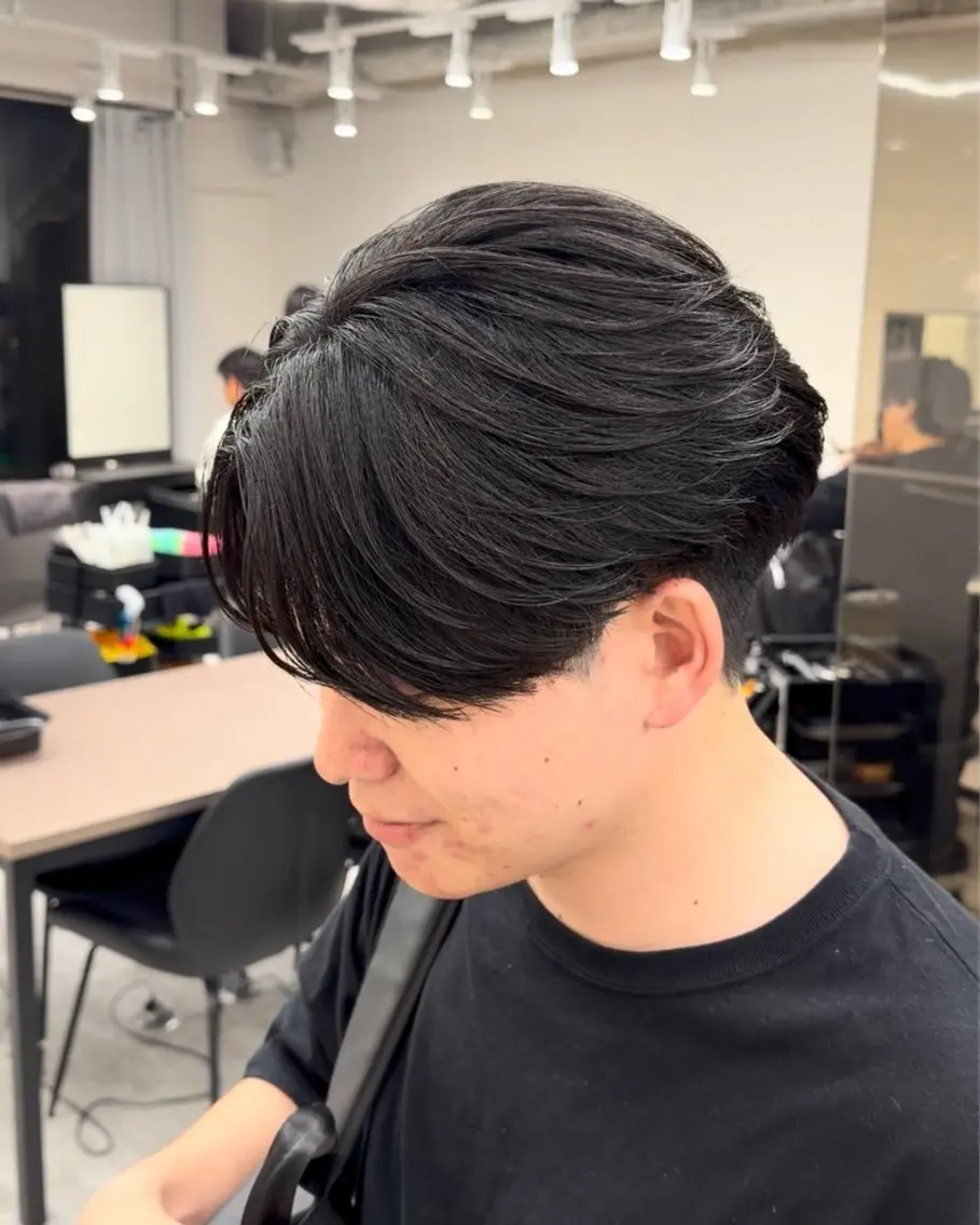 カット 縮毛矯正 トリートメント メンズ縮毛矯正 細谷碧海のヘアスタイル