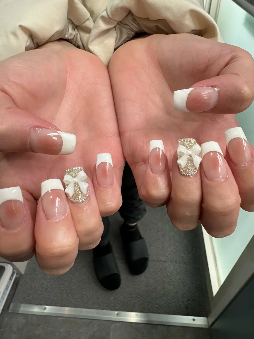 ネイル LAVISH 大和店 emi・:*+のネイルデザイン