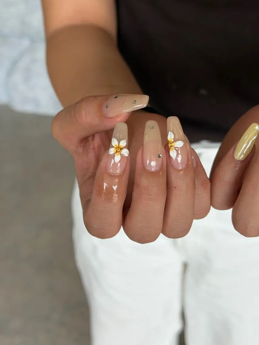 ネイル ハンドネイル nailsalon YOLOのネイルデザイン