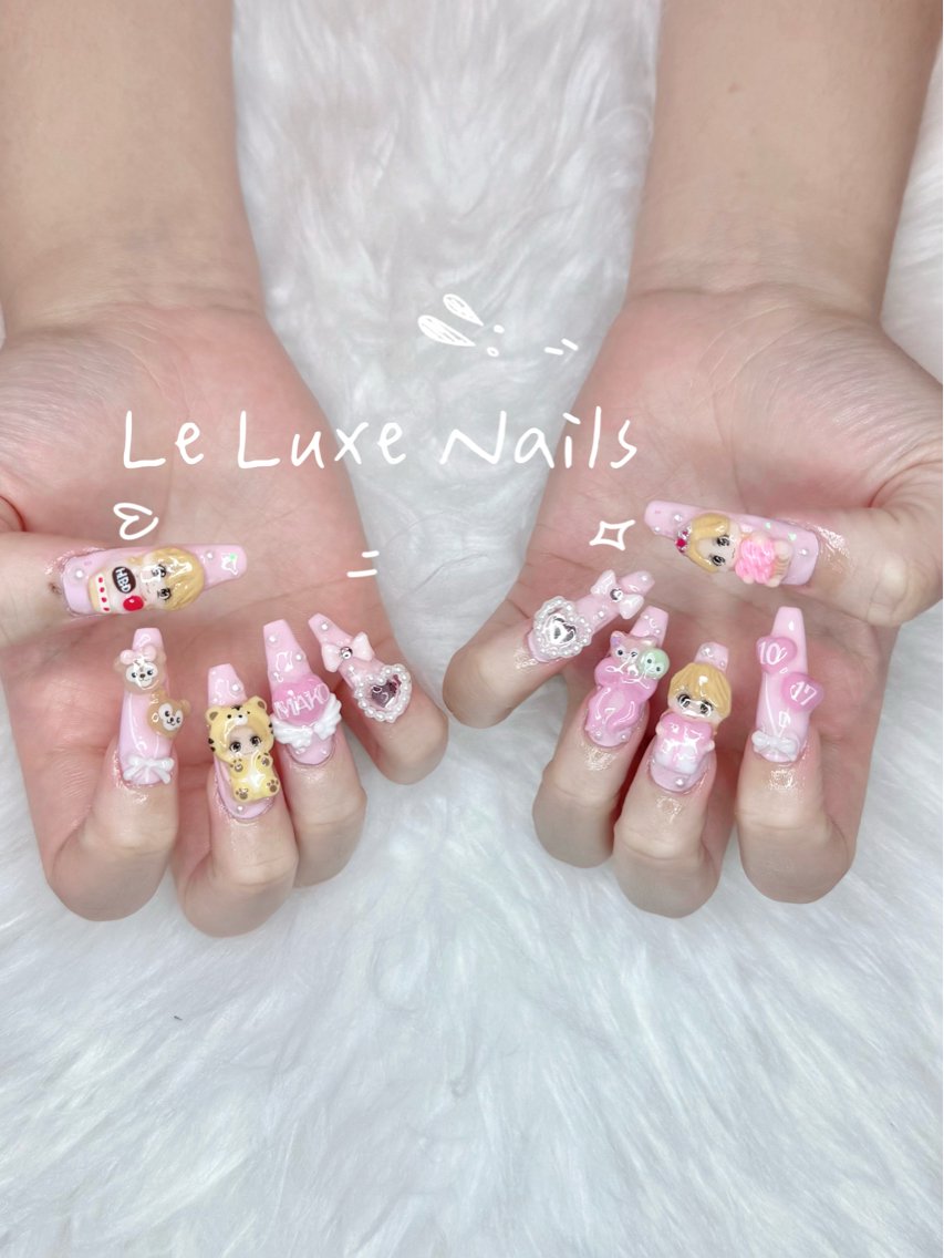 ネイル LE LUXE  NAILSのネイルデザイン