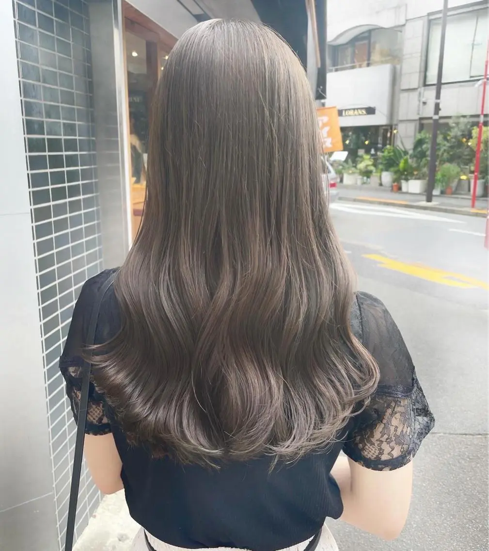 【癖とカラーの悩みを同時解決する髪質改善】酸性ストレート+カラーの写真