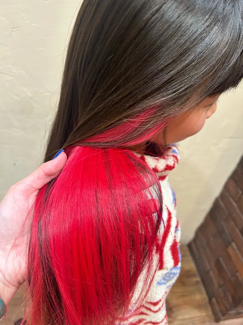 ロング カラー キッズ ブリーチ インナーカラー カット ヘアカラー 髪質改善 🐣ひなた🐣のヘアスタイル