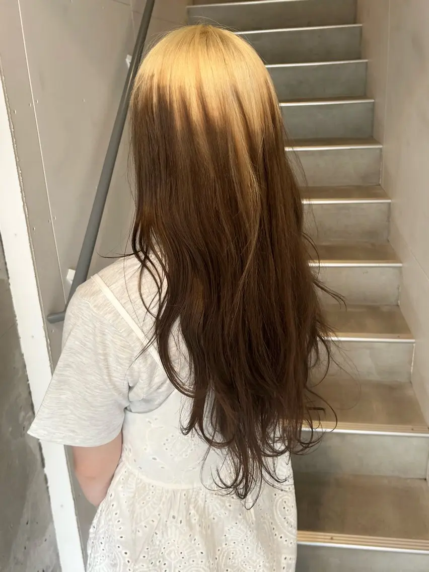 ミディアム カラー ヘアカラー トリートメント ウルフカット レイヤーカット上柿のヘアスタイル