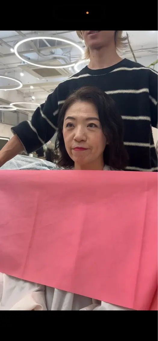 ミディアム レイヤーカット 似合わせカット パーソナルカラー診断 顔タイプ診断 横尾 歩のヘアスタイル