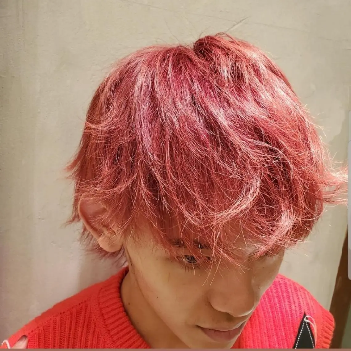 カラー メンズ メンズブリーチ マッシュウルフ マッシュ メンズウルフカット ブリーチ 竹尾 優斗のヘアスタイル