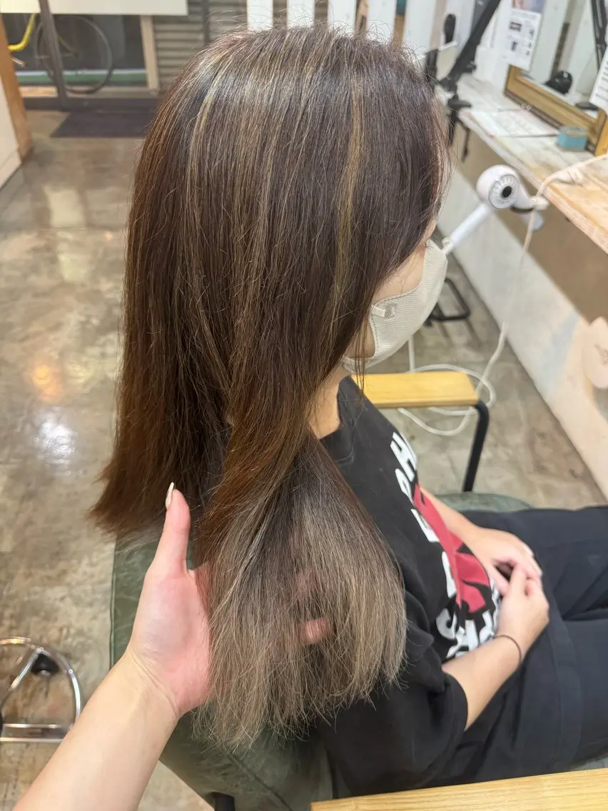 カラー ハイライトカラー インナーカラー やぶかみ りんのヘアスタイル