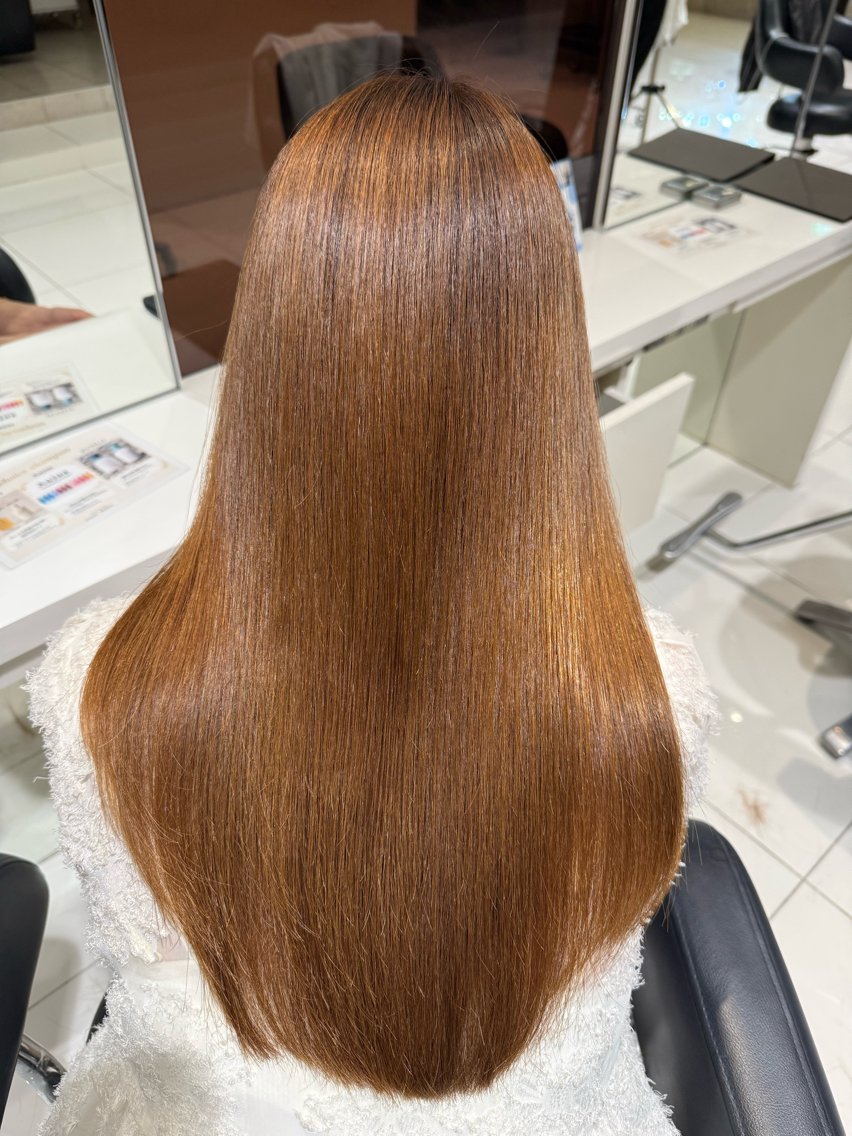 ロング カット 縮毛矯正 AVANCE emiのヘアスタイル