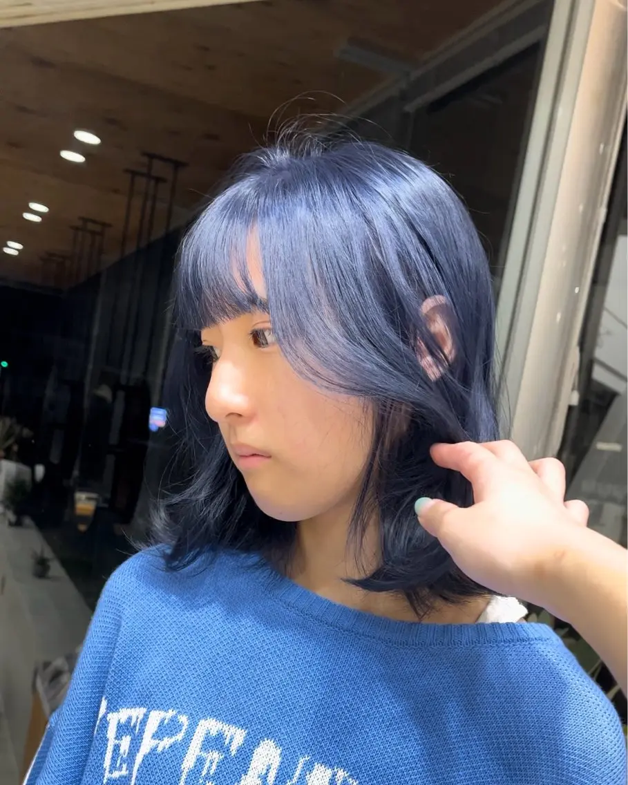 セミロング カット ヘアカラー U リオナのヘアスタイル