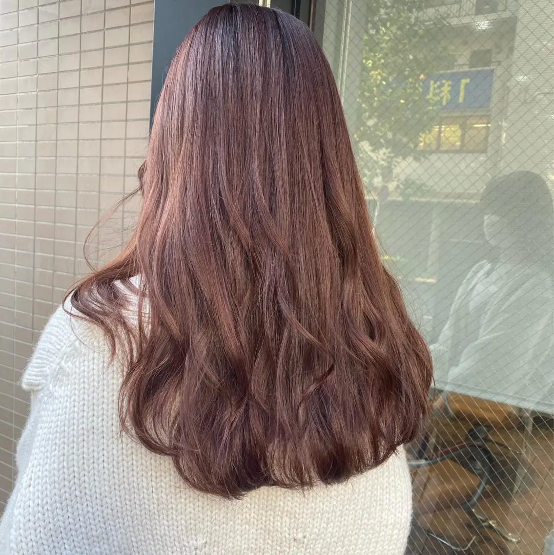 ロング カラー ブラウンカラー ピンクカラー ピンクブラウン サプリームヘア 飯田みち瑠のヘアスタイル