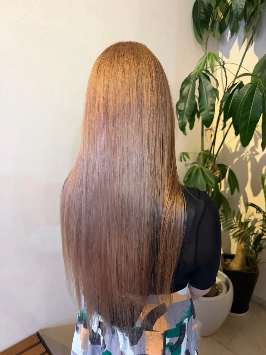 ロング カラー ベージュカラー 西田 大雅のヘアスタイル