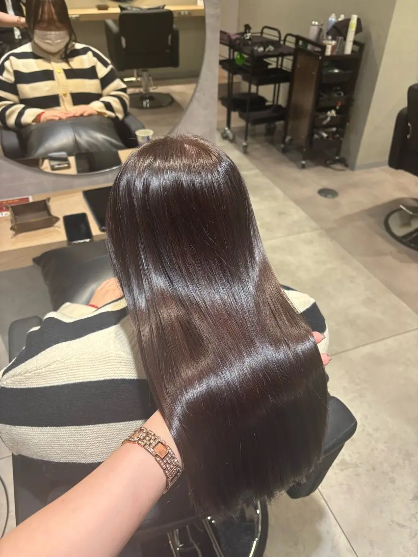 ロング カラー ブラウンカラー チョコレートブラウン トリートメント 透明感カラー/艶髪 🫧ayaneのヘアスタイル
