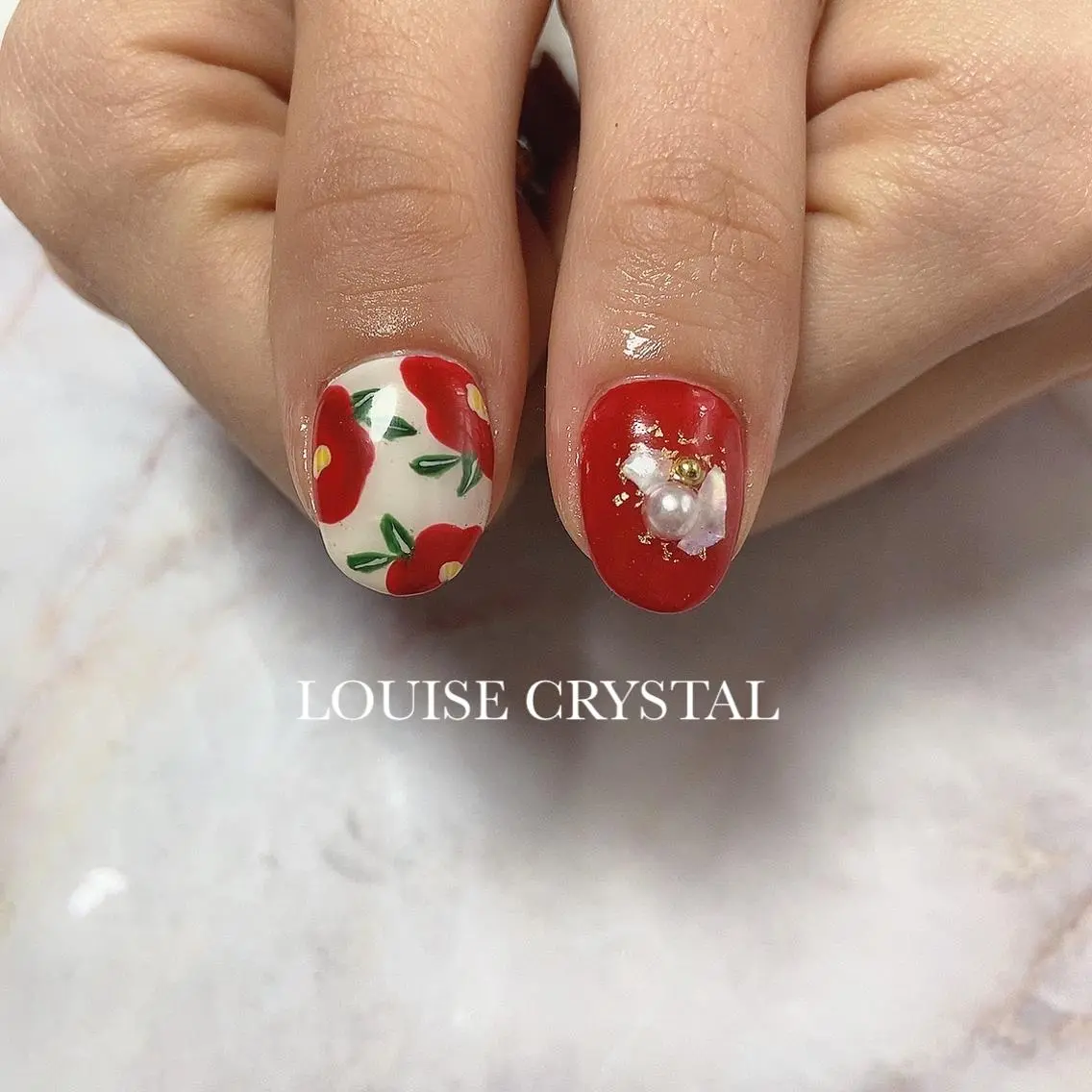 ネイル ハンドネイル LOUISE CRYSTALのネイルデザイン