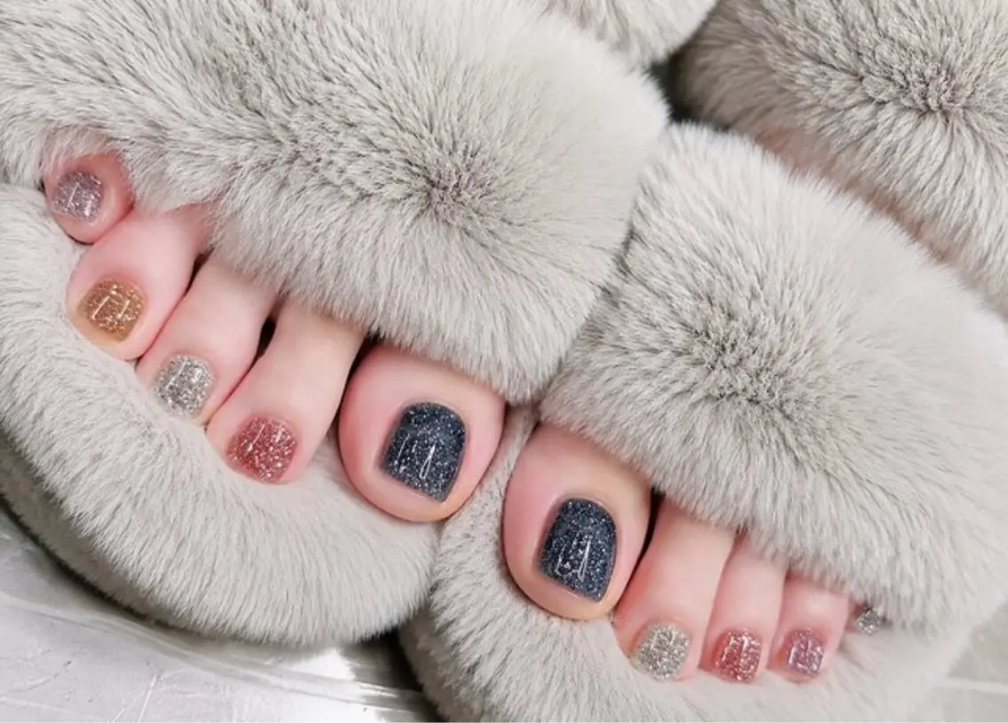 ネイル フットネイル H3 Nail Miniのネイルデザイン