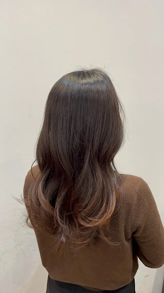 ロング 岡野 豪のヘアスタイル