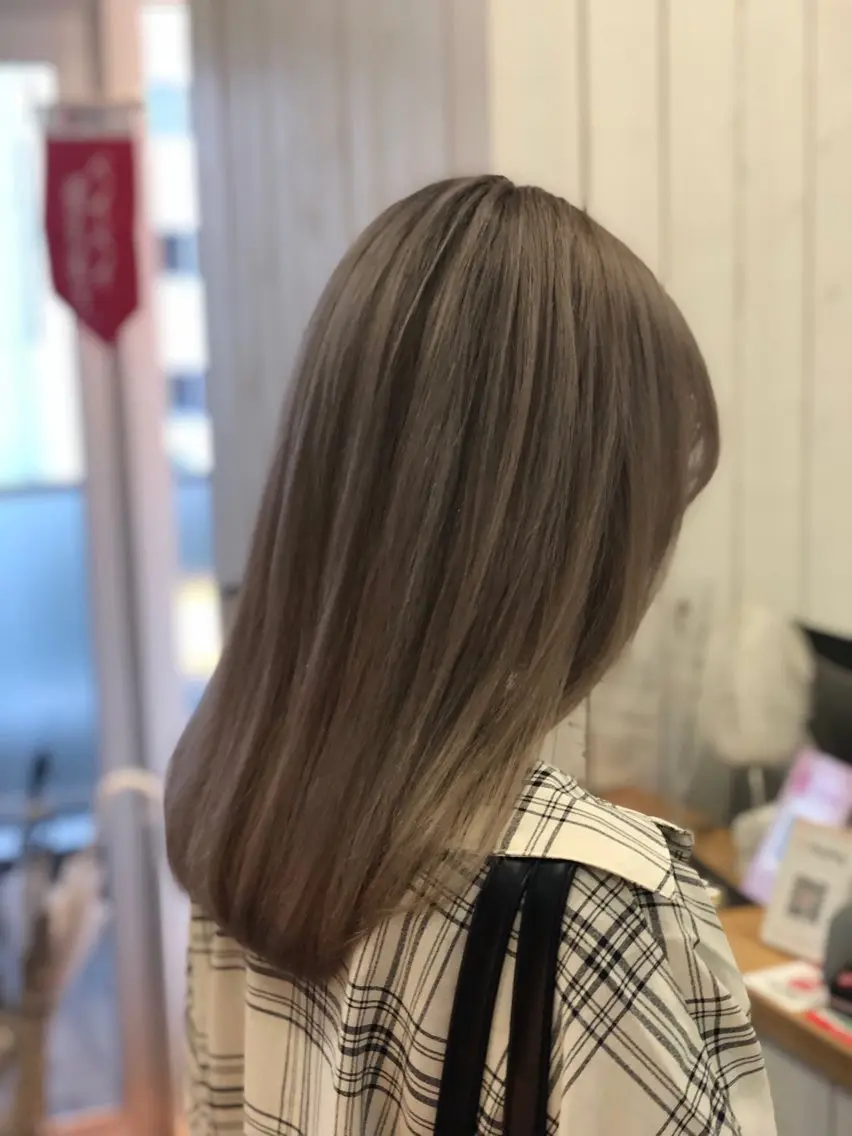 セミロング カラー 永井大樹✨ 透明感カラー✨のヘアスタイル