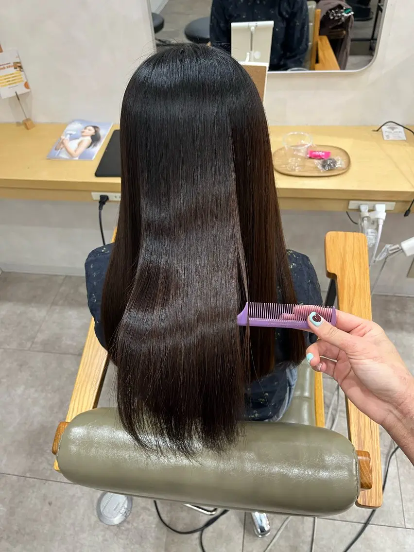 ロング 髪質改善 レイヤーカット トリートメント 酸性ストレート カット 縮毛矯正 トリートメント 髪質改善/レイヤー/ ボブ/磯野史歩のヘアスタイル