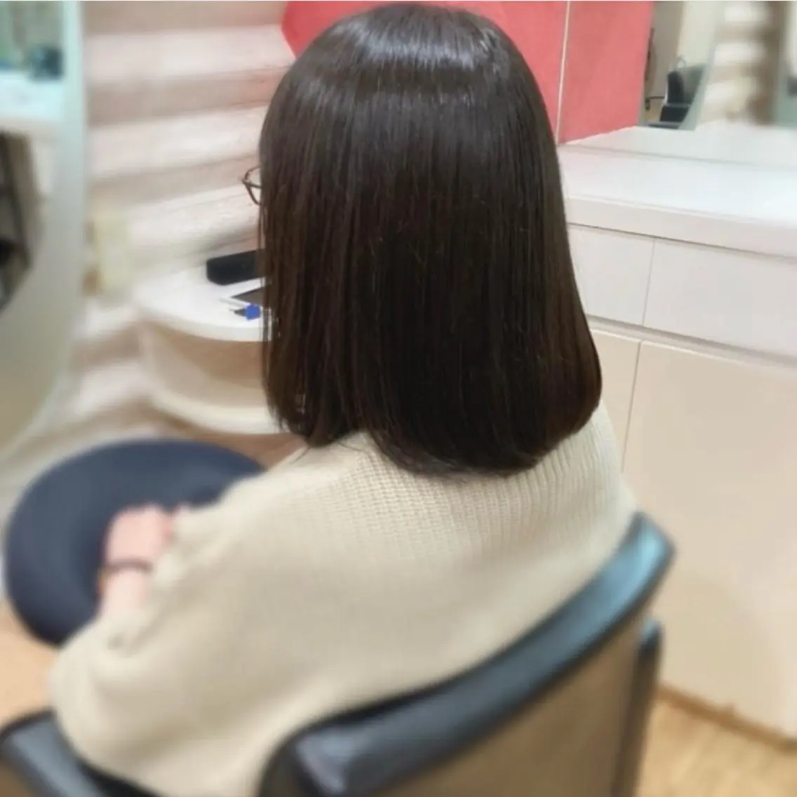セミロング カラー 髪質改善 カット トリートメント KON|ごまかさない 艶。酸熱×精密カットのヘアスタイル