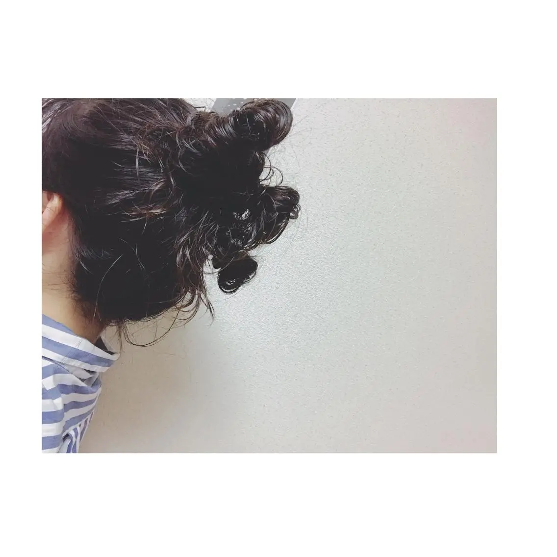 セミロング パーマ ヘアアレンジ くるくるパーマ aikoのヘアスタイル
