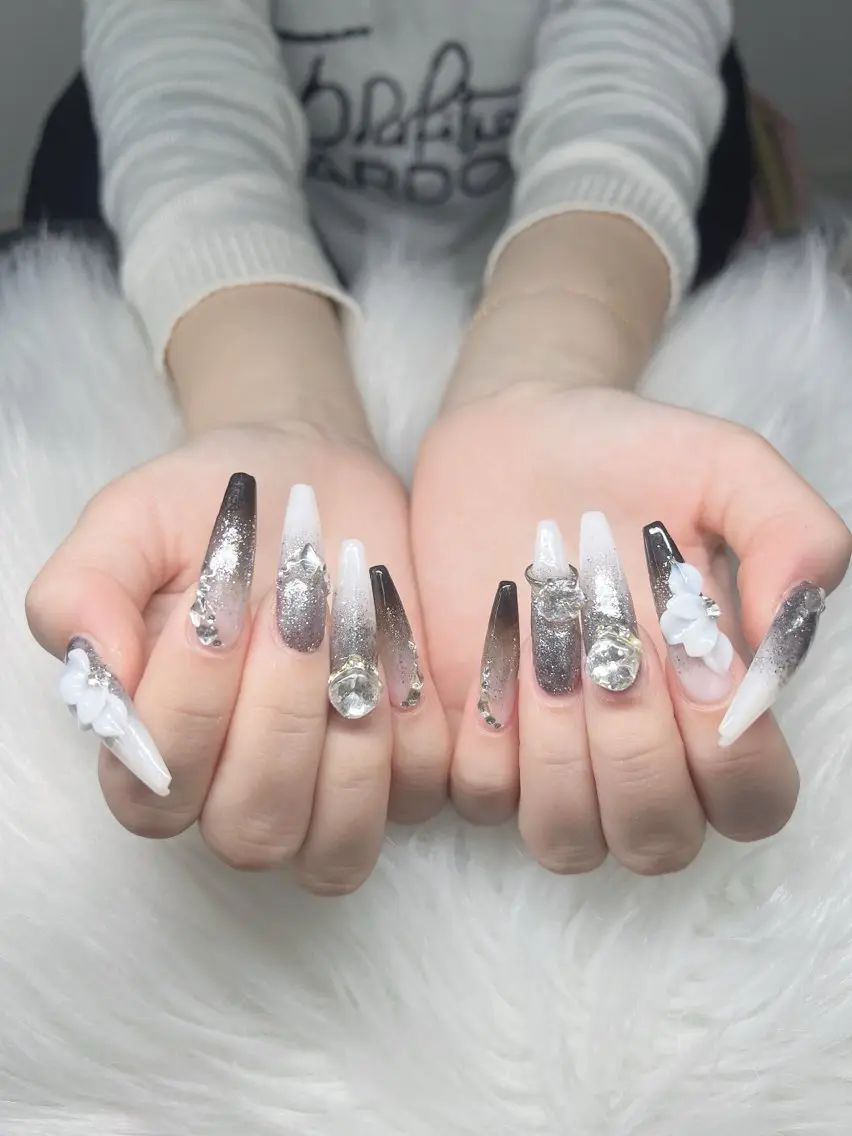 ネイル ハンドネイル Lee Nails チップ長さだし専門店のネイルデザイン