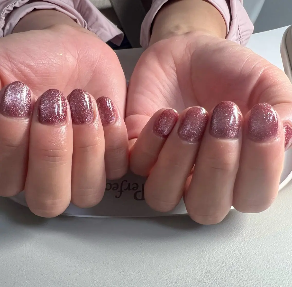 ネイル マグネットネイル ピンク ハンドネイル 小池 奈央のネイルデザイン