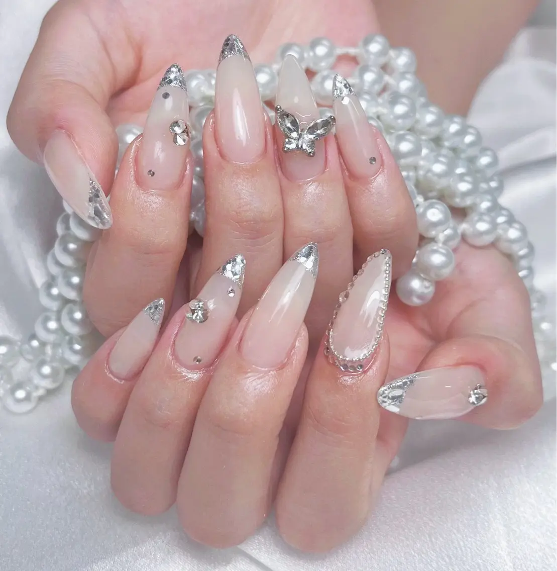 ネイル チークネイル ジェルネイル キラキラネイル 韓国ネイル マグネットネイル ハンドネイル DR 💅のネイルデザイン