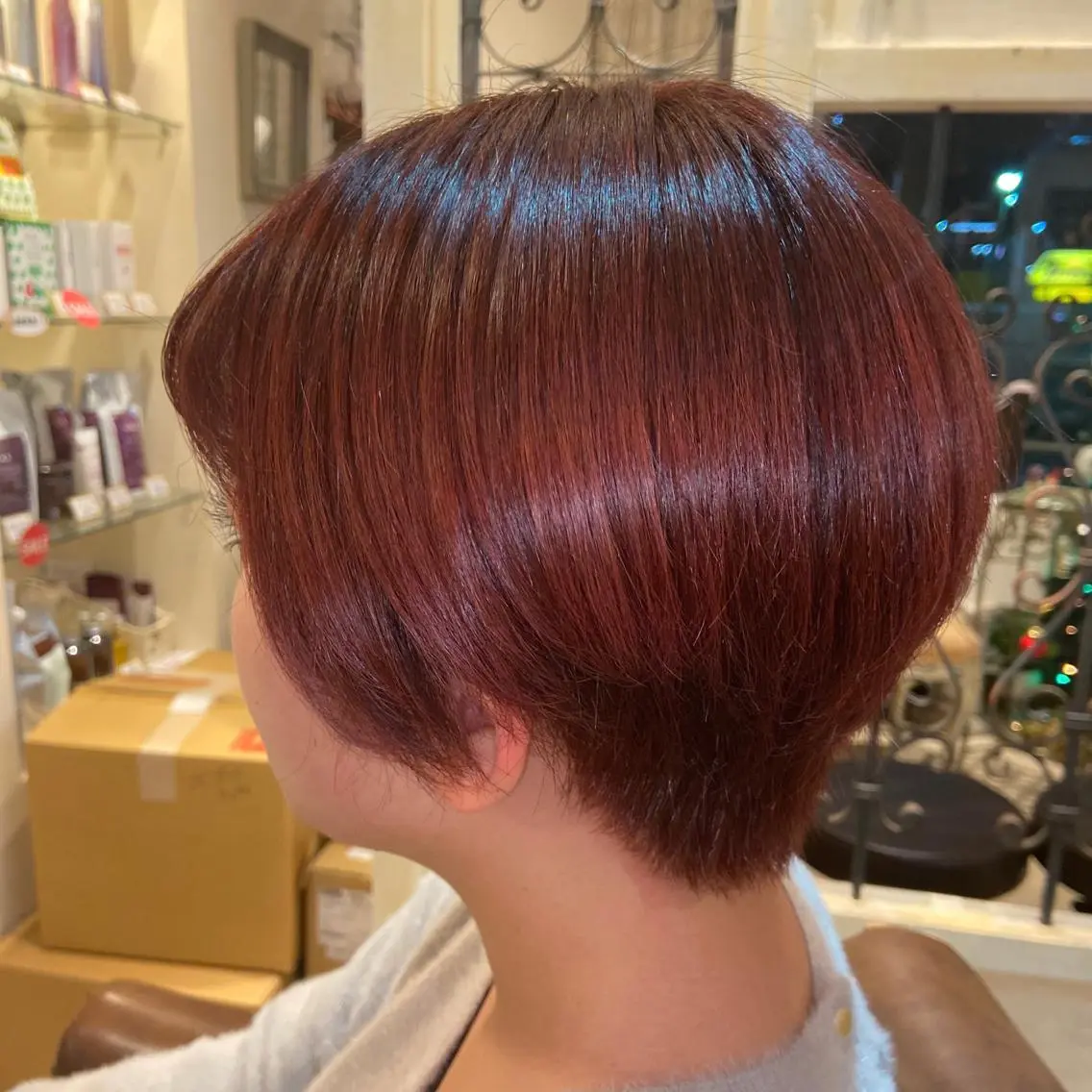 ショート カラー ヘアアレンジ ブリーチ ブリーチなしカラー ピンクカラー レッドカラー カット ヘアカラー トリートメント Plaatje💐 ゆずはのヘアスタイル