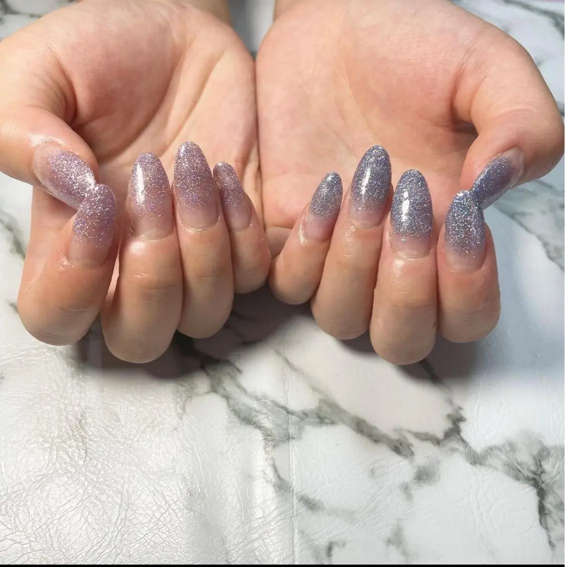 ネイル アートネイル フラッシュネイル グラデーション ラメ(グリッター) ラメグラデーション Momo nailsalonのネイルデザイン
