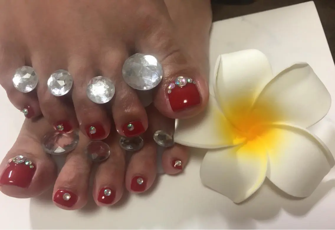 ネイル フットネイル 赤色 フットネイル Nail Salon macherieのネイルデザイン